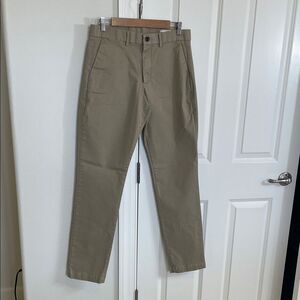 Men’s Gap Athletic Taper Chino/Khaki Pants